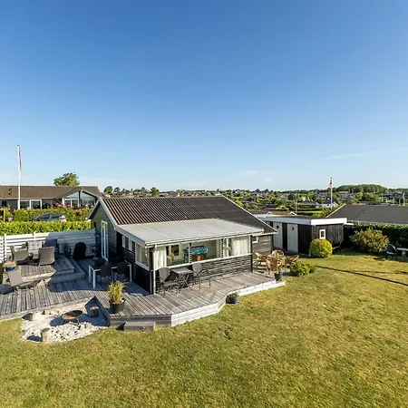 Raymond - 175m From The Sea By Interhome Nyaraló Hejls